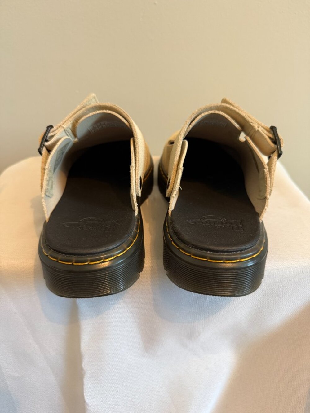 Dr. Martens Carlson Clog - Picture 2 of 5